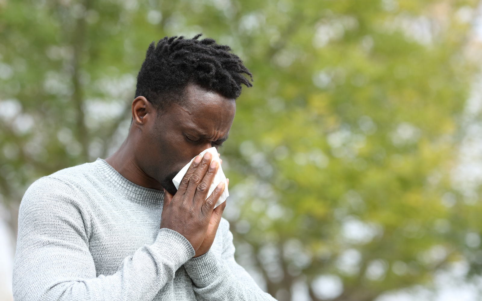 Man suffering from allergies